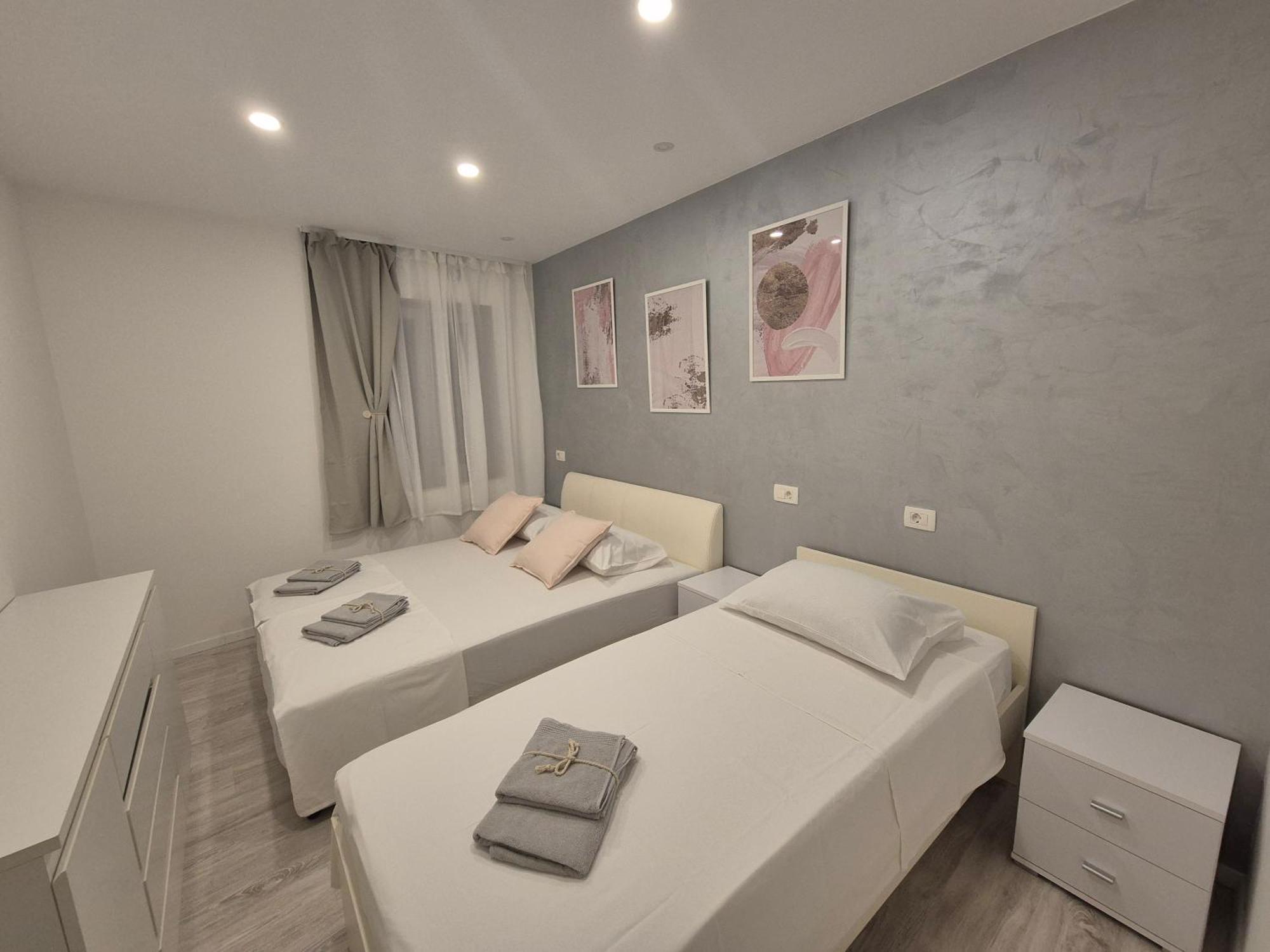 Apartment Rika Omis Exterior photo
